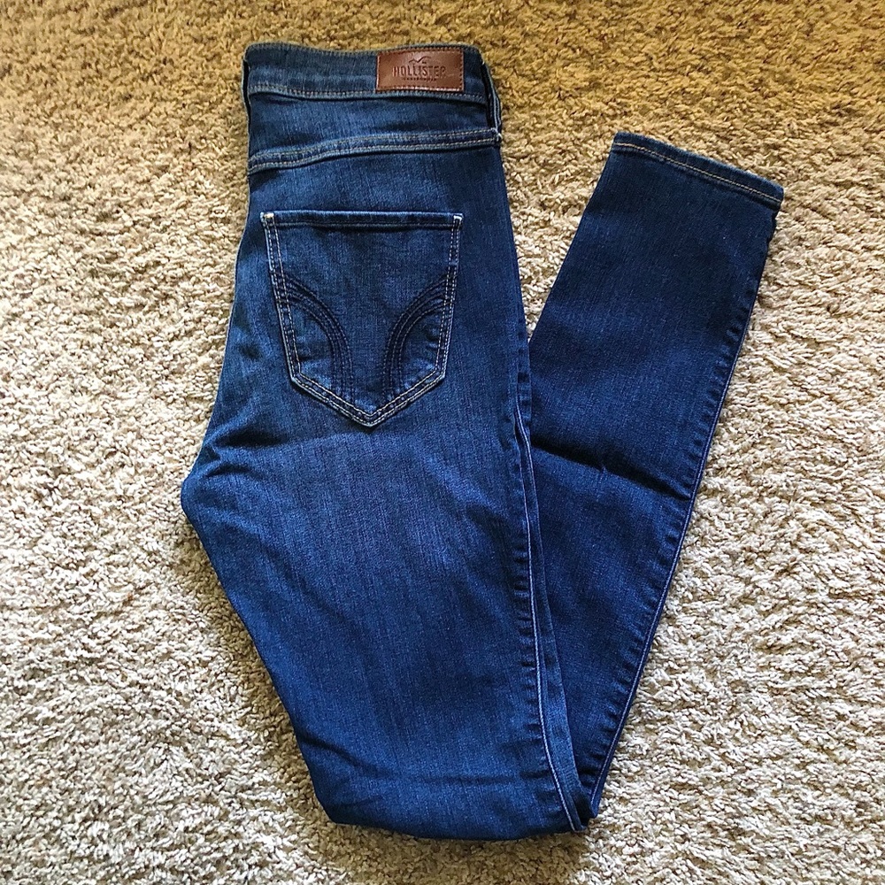 Hollister jeans size 3